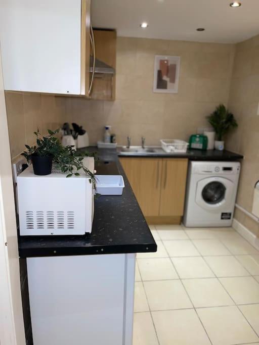 Stylish Cosy Studio Apartment Gravesend Exterior photo